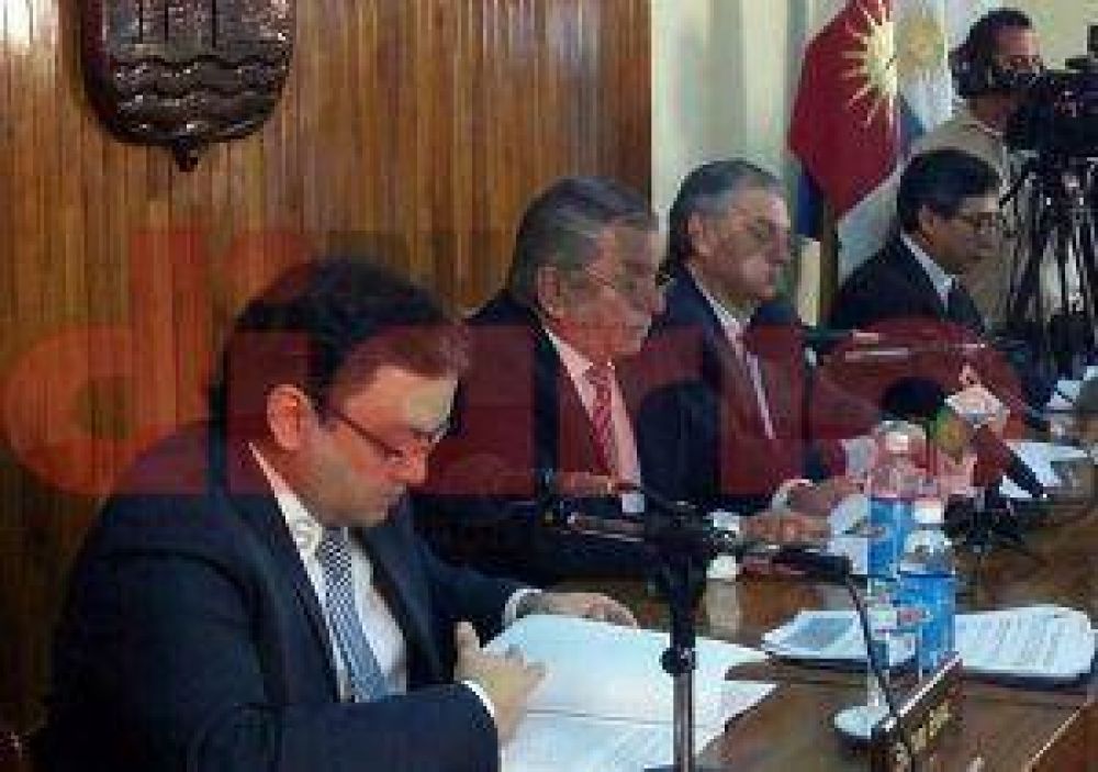 Infante brind� su mensaje anual en el Concejo