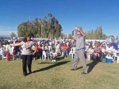 D�a del Trabajador: Sanjuaninos festejaron con asado, mate y buena m�sica