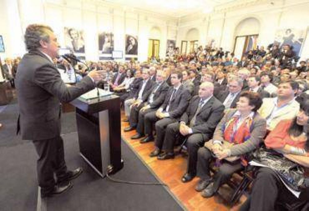 Lanzaron en Buenos Aires el Programa M�s Cerca