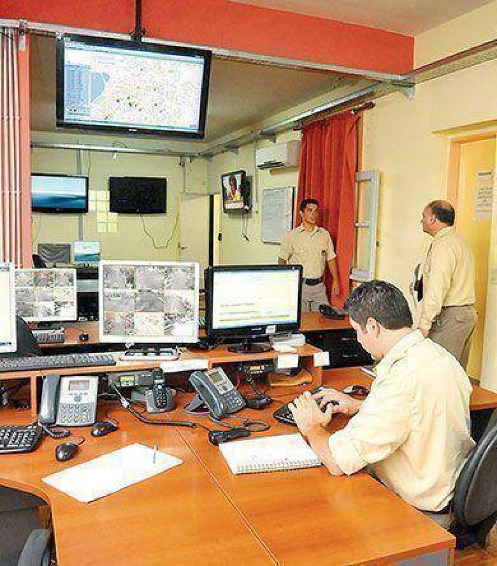 El bunker que escucha y mira la ciudad
