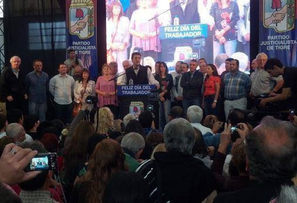 Massa celebr� en Tigre el D�a del Trabajador ante miles de vecinos