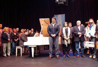 Jorge Macri lanz� el "mes de la cultura" en el Cine Teatro York