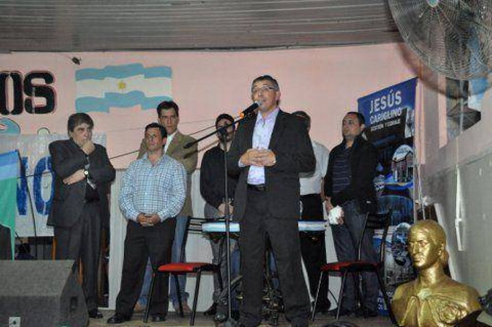 Marcelo Musso se lanz� con la bendici�n de Jes�s Cariglino