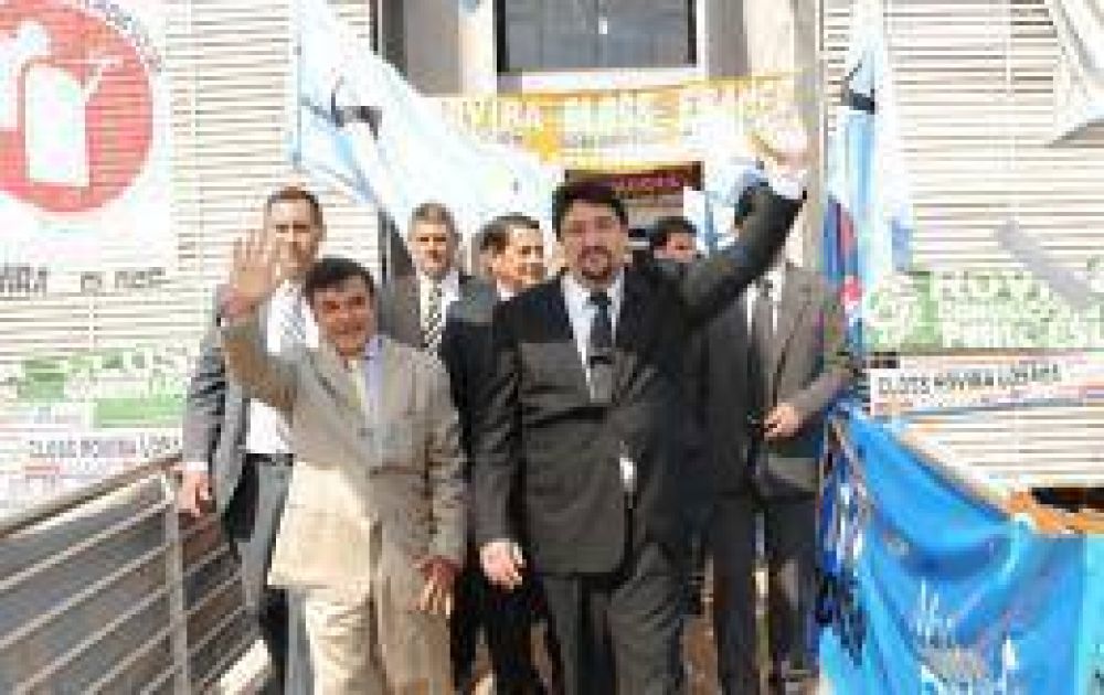 Aumento a estatales, reforma agraria con 38 mil hect�reas y un impecable informe �in voce�
