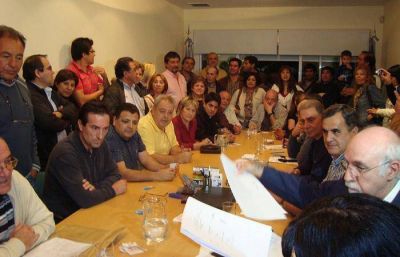 En el MPN s�lo la lista Azul fue oficializada