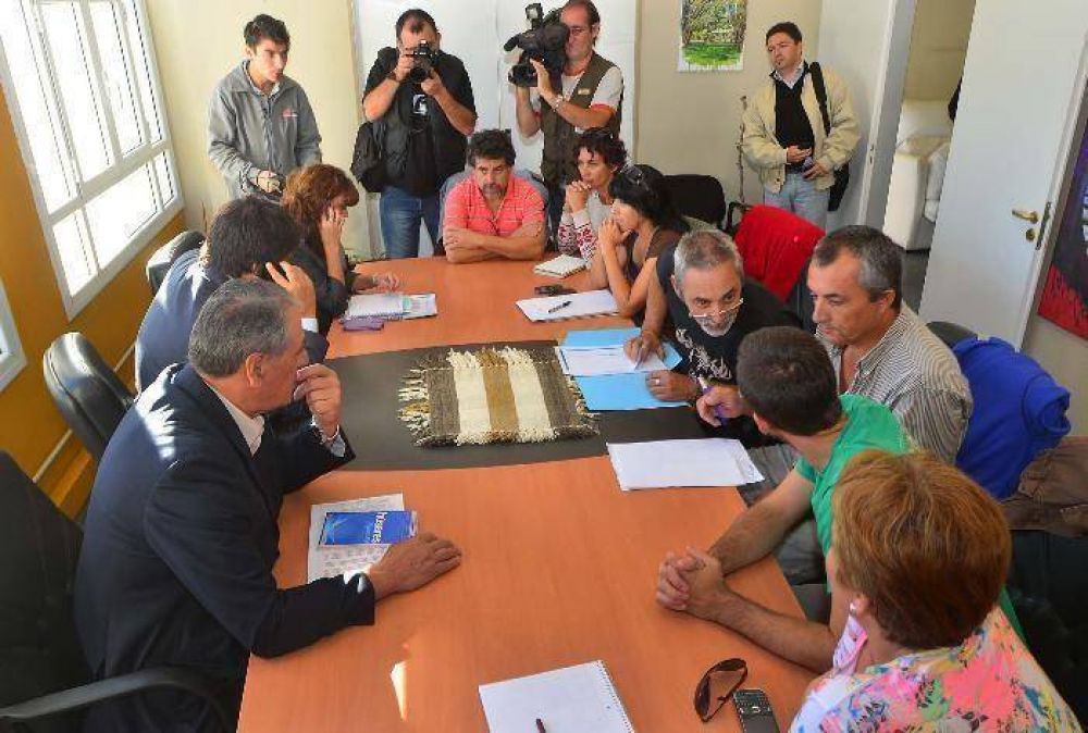 El lunes 6 es la primera reuni�n entre el gobierno y ATEN