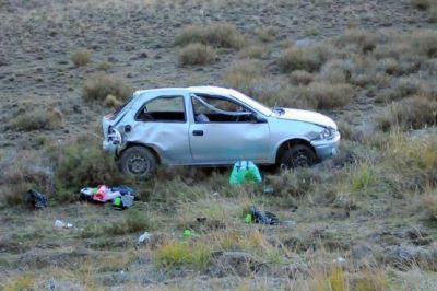 Una mujer perdi� la vida en un vuelco