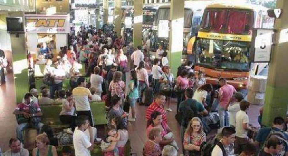 Por alerta de la UTA, peligra el servicio de larga distancia