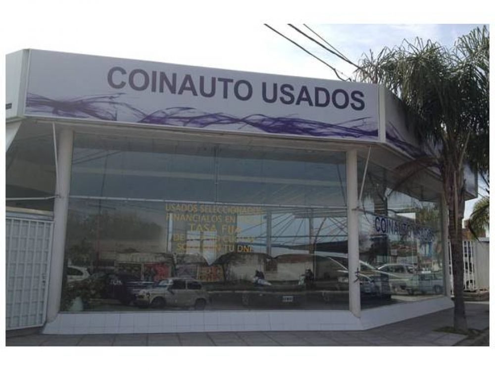 Sustrajeron tres veh�culos de la firma Coinauto de Santa Fe