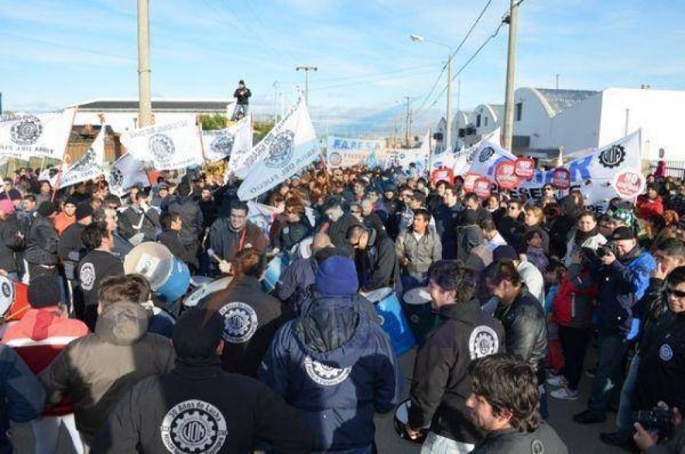 Movilizaci�n a la planta Famar, por el D�a del Trabajo