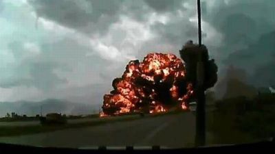 Impactante ca�da de avi�n en Afganist�n