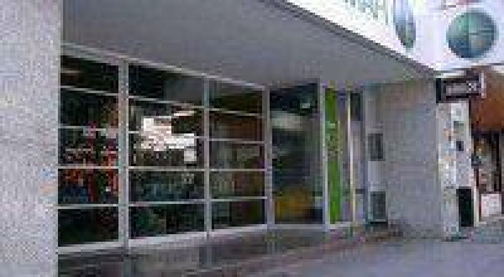 Tres delincuentes robaron 100 mil pesos de un banco de Pilar