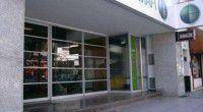 Tres delincuentes robaron 100 mil pesos de un banco de Pilar