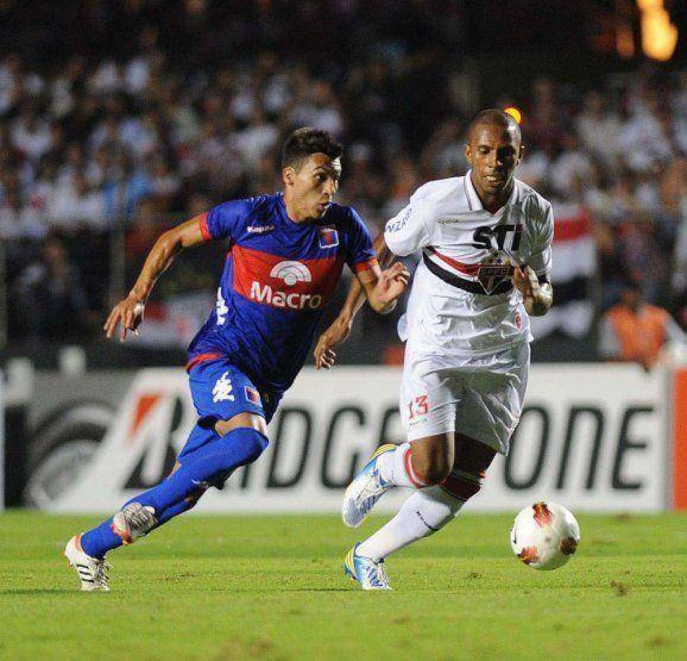 Problemas para Botta: estaba vendido al Inter y se rompi� los ligamentos