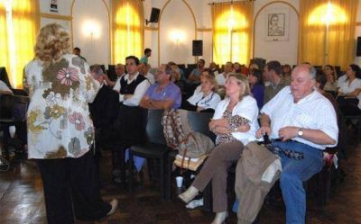 M�dicos pilarenses se capacitaron sobre �Responsabilidad profesional, violencia y bio�tica�.