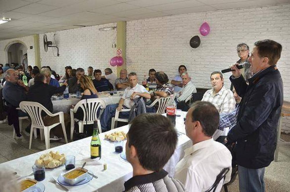 D�AZ P�REZ ENCABEZ� ENCUENTROS POR EL D�A DEL TRABAJADOR
