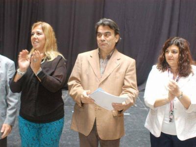 Escrituras para 122 vecinos del distrito