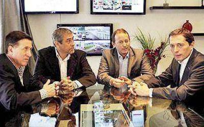 Por la Polic�a Comunal, intendentes de la regi�n se reunieron en Lomas
