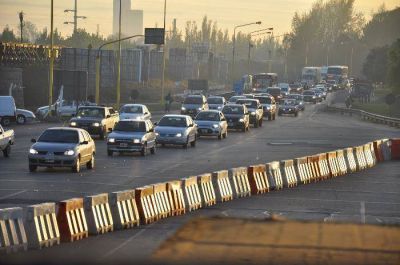 Sin el tercer puente el tr�nsito seguir� siendo ca�tico