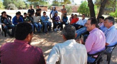 Rozas recorre el Chaco llevando sus propuestas