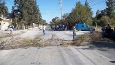 Estudiantes del IES Andalgal� toman escuelas
