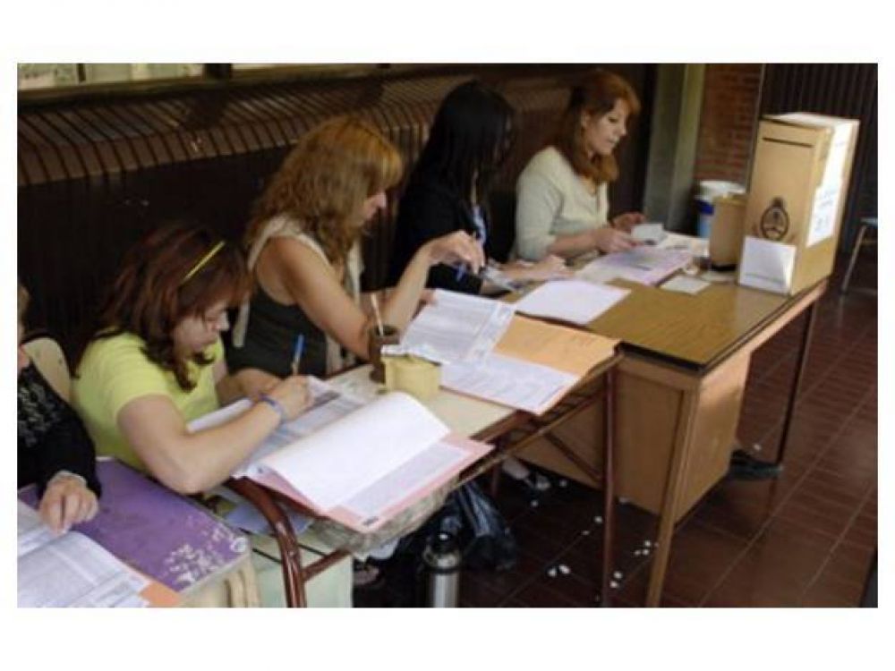 Fijaron en 600 pesos el vi�tico de las autoridades de mesa en las elecciones