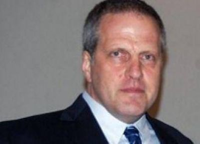 Secretario de Educaci�n en Areco.	