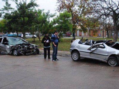Cuatro adultos y un beb� muertos en la ruta 21