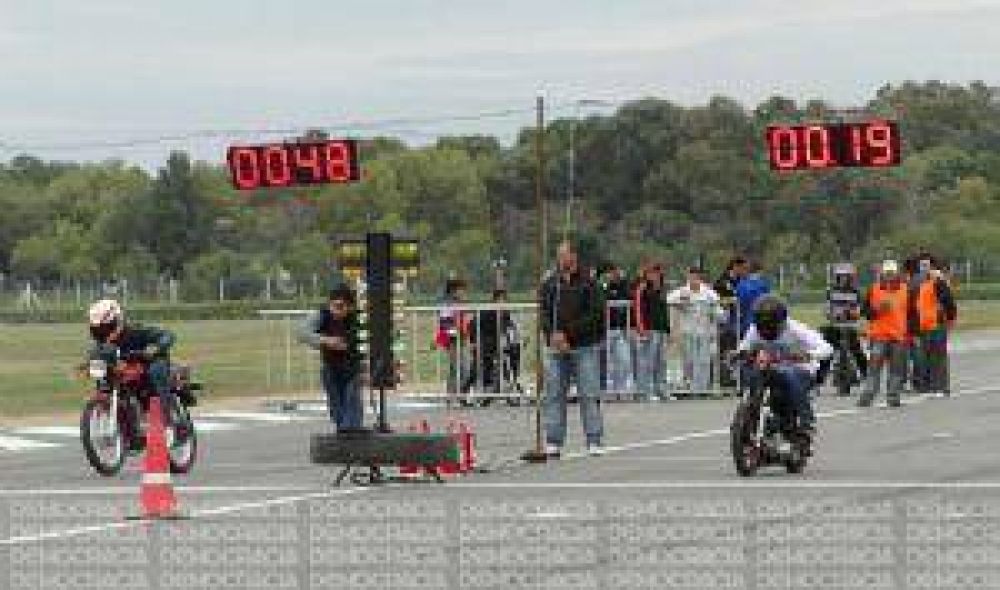 Alta velocidad, color y sonido en otra jornada de picadas en nuestra ciudad