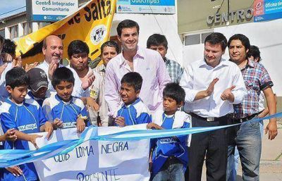 Urtubey inaugur� la repavimentaci�n de la ruta provincial 6