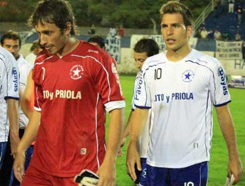 Aunque no cobraron lo prometido, viajan igual