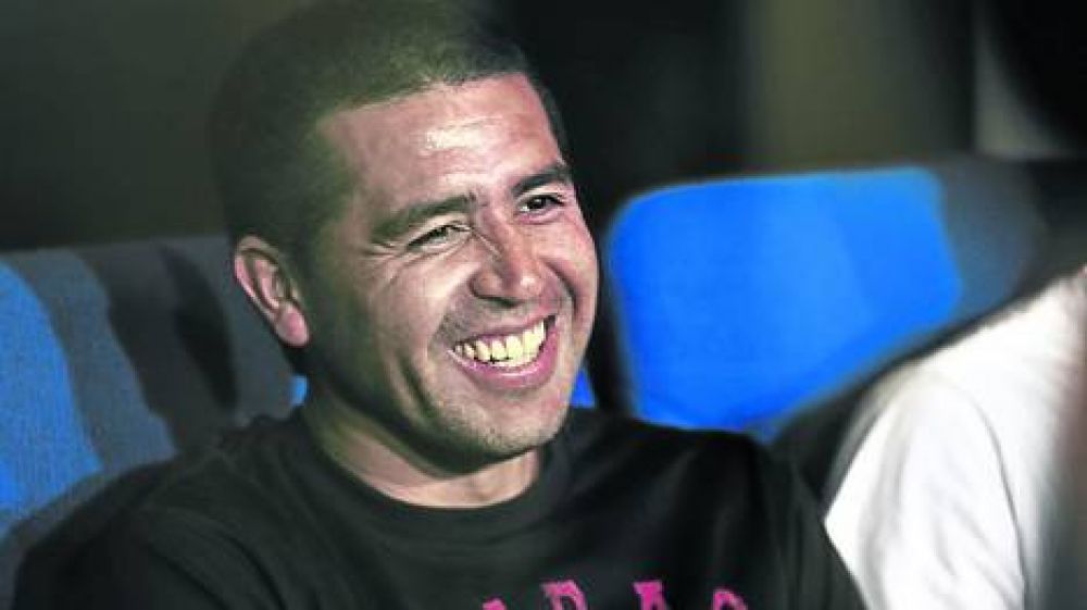 Riquelme no estar� en el Supercl�sico