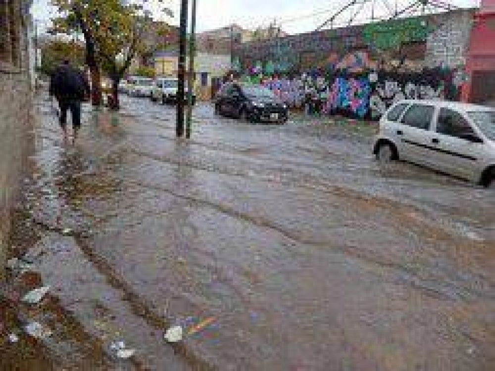 M�s de 200 evacuadas por el temporal en Berisso, Ensenada y La Plata