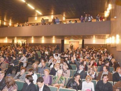 Noche de gala y emoci�n en la apertura del Teatro Municipal