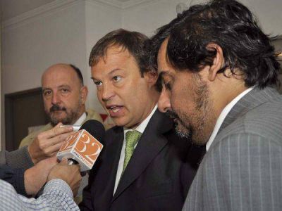 Provincia denuncia a tres colegios privados