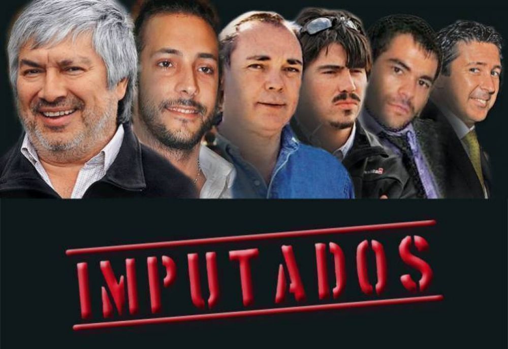 Imputan a L�zaro B�ez y acusan a fiscales de protegerlo