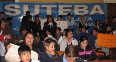 �Si hubiese que reunir las escuelas con problemas llenar�amos el Mundialista�