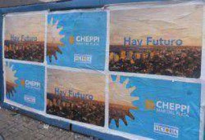 Volvi� Cheppi: Miles de afiches inundaron las calles de la �Feliz�