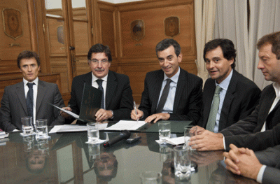 Firman convenio para la construcci�n de cuatro jardines maternales 