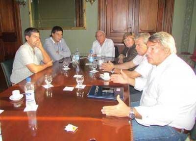 El senador D�onofrio presidi� una reuni�n de dirigentes del massismo