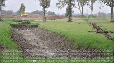 Obras de canalizaci�n en el Parque Borchex
