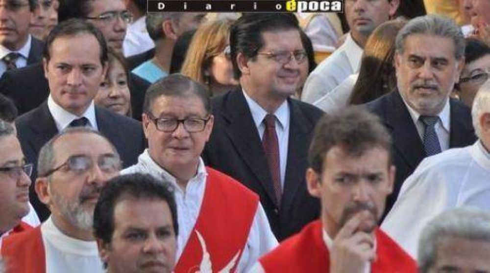 La anhelada foto de candidatos no tuvo lugar en la festividad religiosa