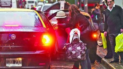 La suba de costos les complica el trabajo a los choferes de taxi