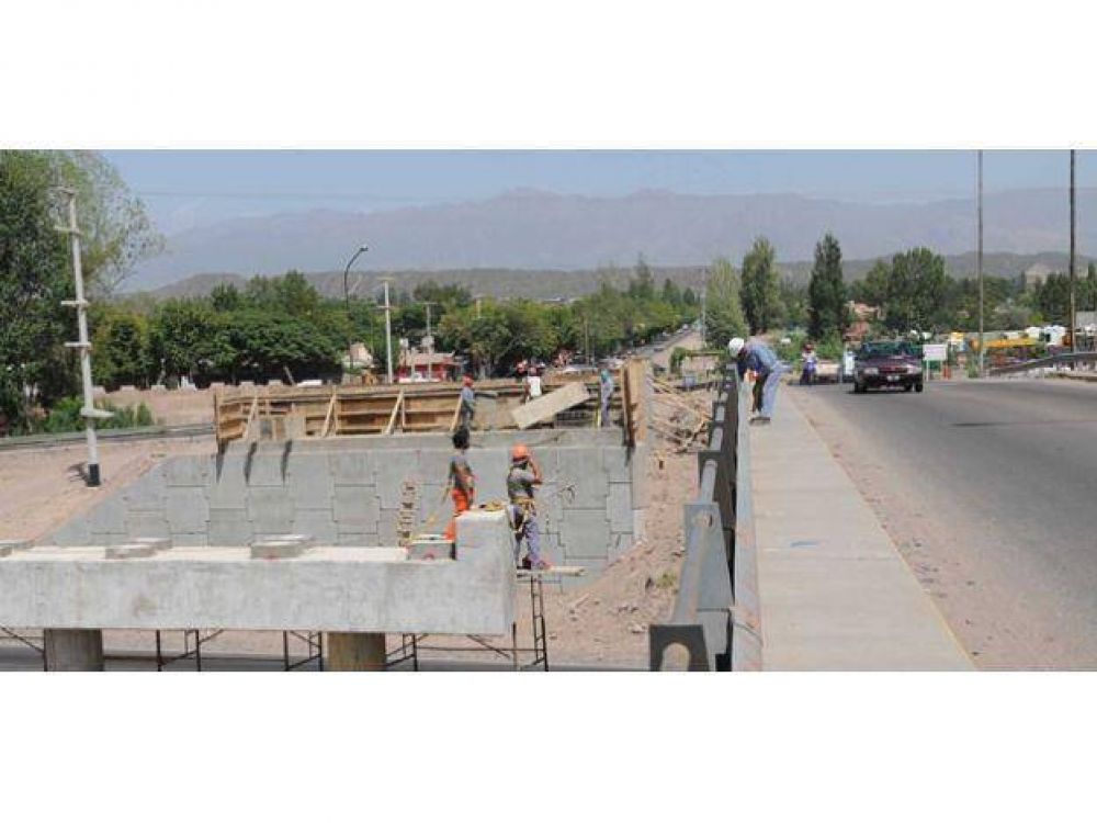 El comienzo de la construcci�n de la doble v�a a San Juan es la �estrella� de las obras anunciadas por Paco