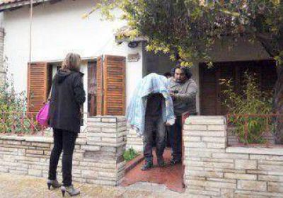 Allanaron prost�bulo y demoraron a la presunta encargada del lugar 