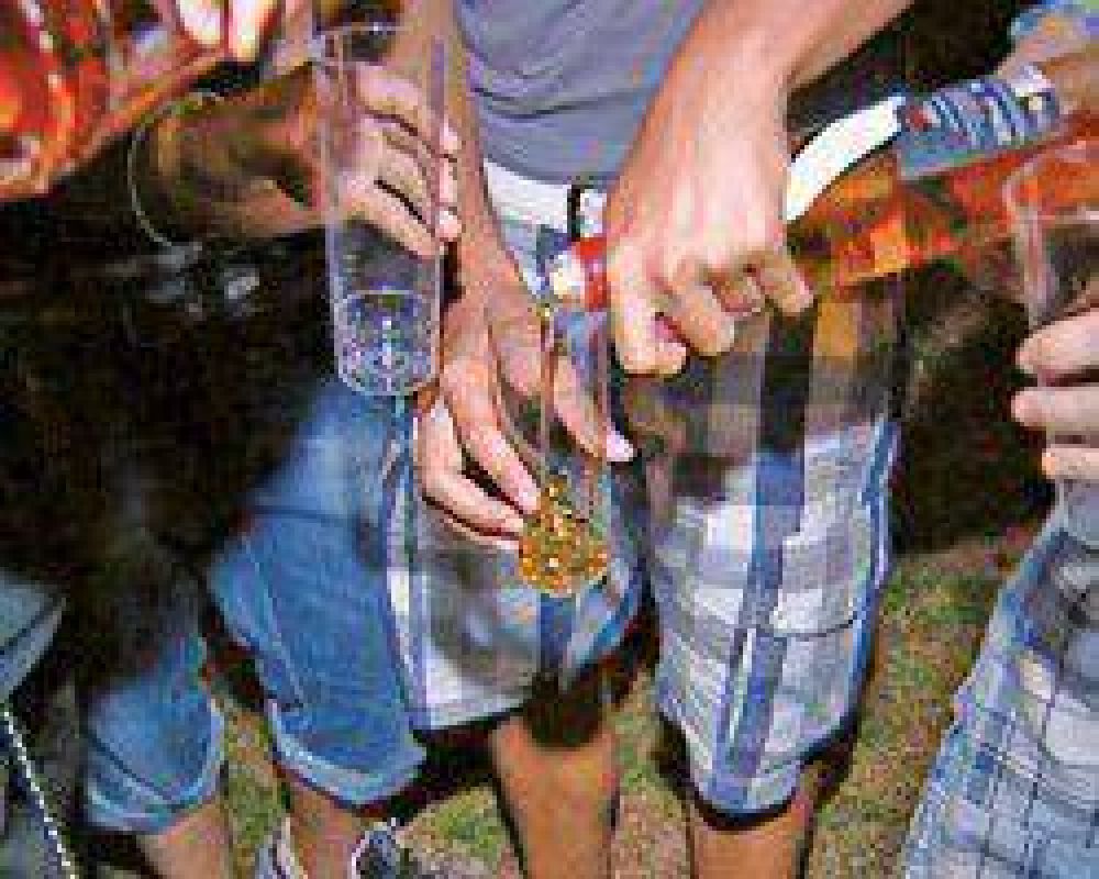 El 69% de los estudiantes consume alcohol en exceso