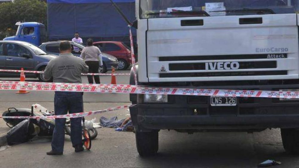 Nena de 8 a�os muri� aplastada por cami�n