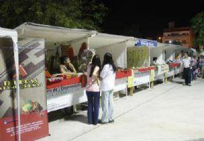 Los santiague�os disfrutan de la feria