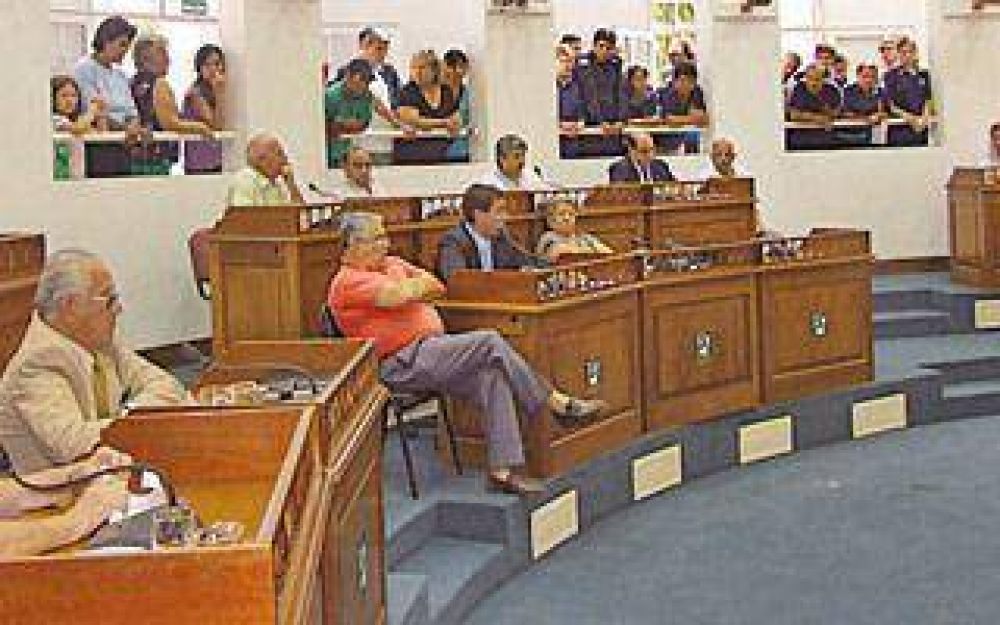 Echeverr�a, San Vicente y Per�n no sumar�n ediles