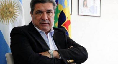 Otro intendente duro con Scioli: "no le calienta que se inunda Berisso"